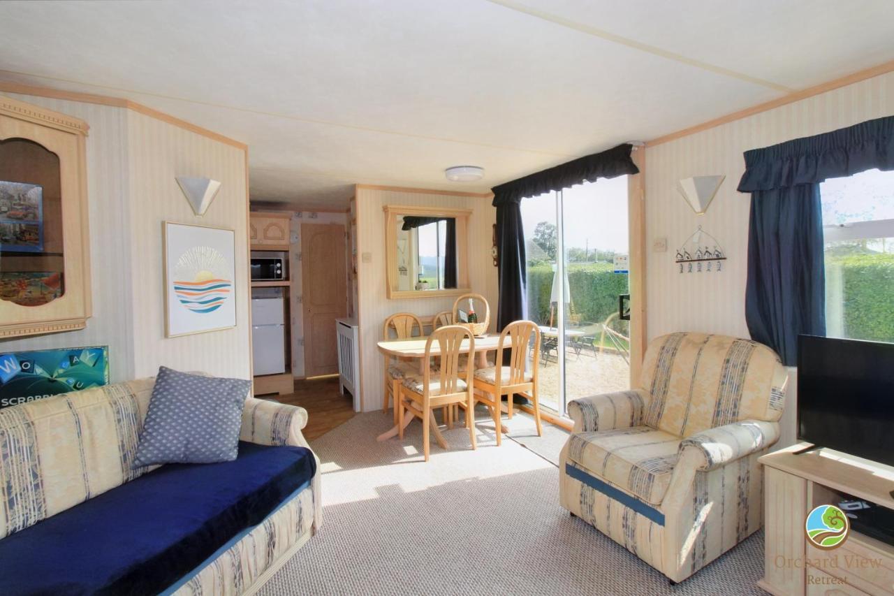 Orchard View Retreat - Dog Friendly, Enclosed Private Garden With Weather Dependant Hot Tub - Not On A Holiday Park Little Clacton Exterior foto
