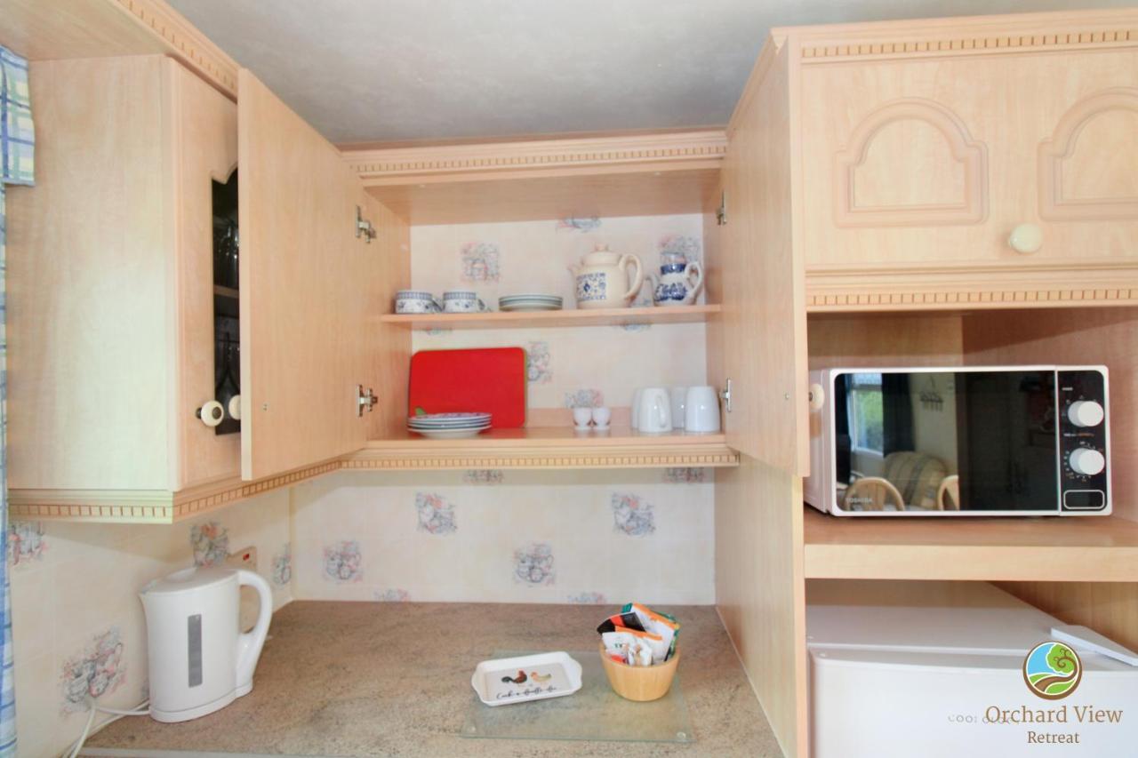 Orchard View Retreat - Dog Friendly, Enclosed Private Garden With Weather Dependant Hot Tub - Not On A Holiday Park Little Clacton Exterior foto